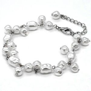 Charm bracelet with assorted beads